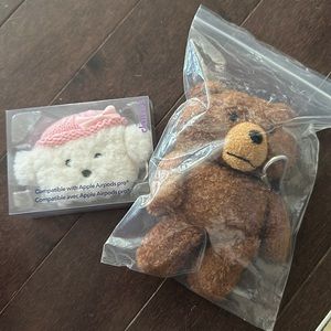 ❣️$10 CLEARANCE ❣️ Apple AirPods pro case x 2